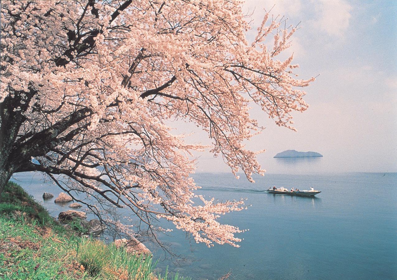 Kitabiwako Hotel Grazie Наґахама Екстер'єр фото